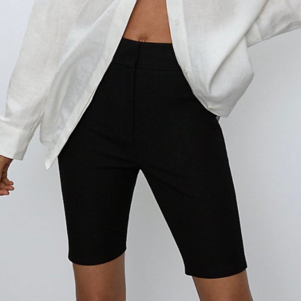 Aritizia Babaton FORTE SHORT - Unworn, NWT